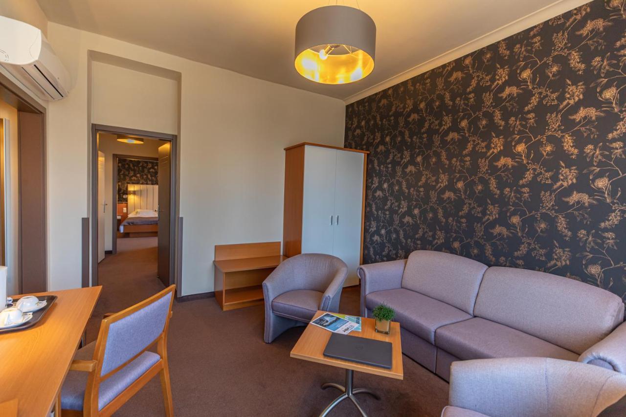 City Hotel Miszkolc Zewnętrze zdjęcie