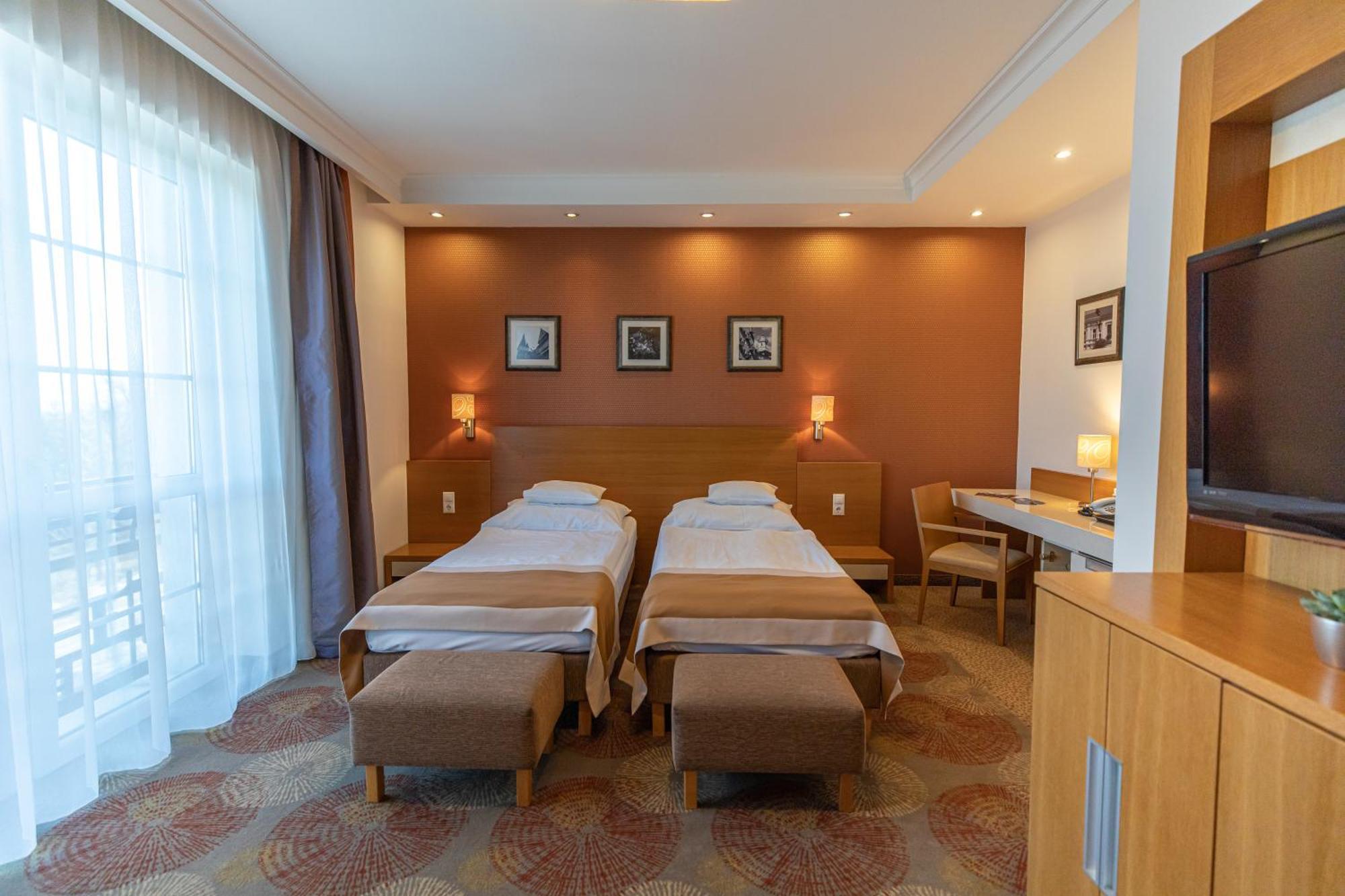 City Hotel Miszkolc Zewnętrze zdjęcie